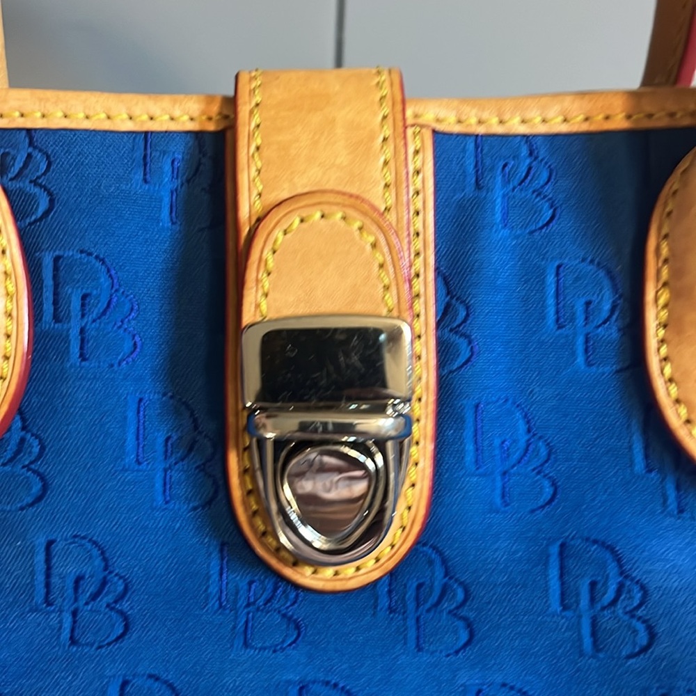 Circa Dooney and Bourke VINTAGE canvas and leather RARE ! - Picture 9 of 10